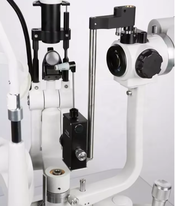 tonometer on slit lamp.png
